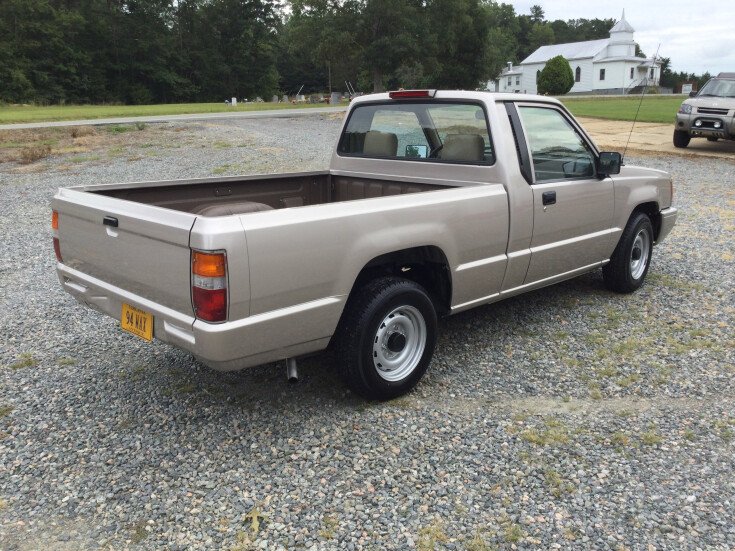 Thumbnail Photo undefined for 1994 Mitsubishi Mighty Max 2WD Regular Cab